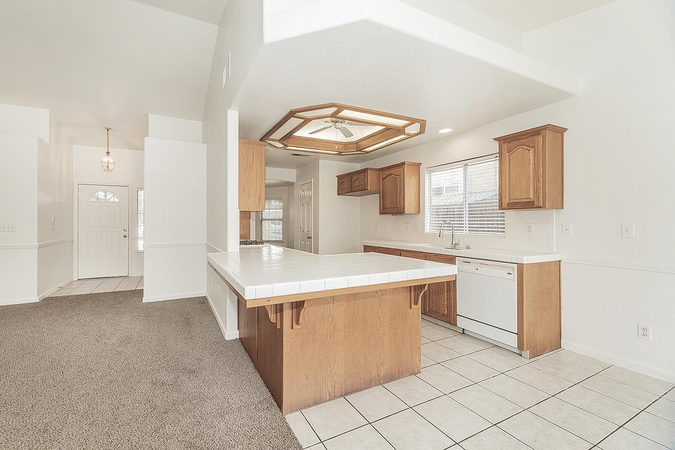 5906 W Paul Ave, Fresno, CA 93722