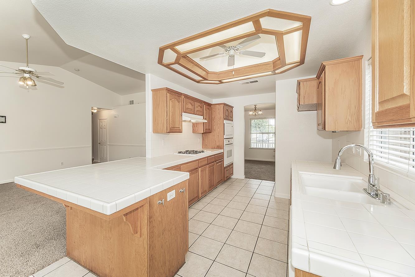 5906 W Paul Ave, Fresno, CA 93722