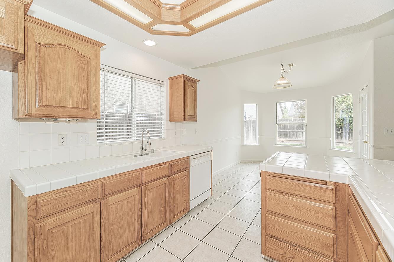 5906 W Paul Ave, Fresno, CA 93722