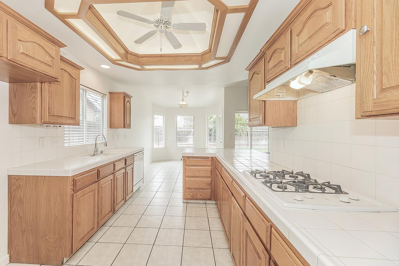 5906 W Paul Ave, Fresno, CA 93722