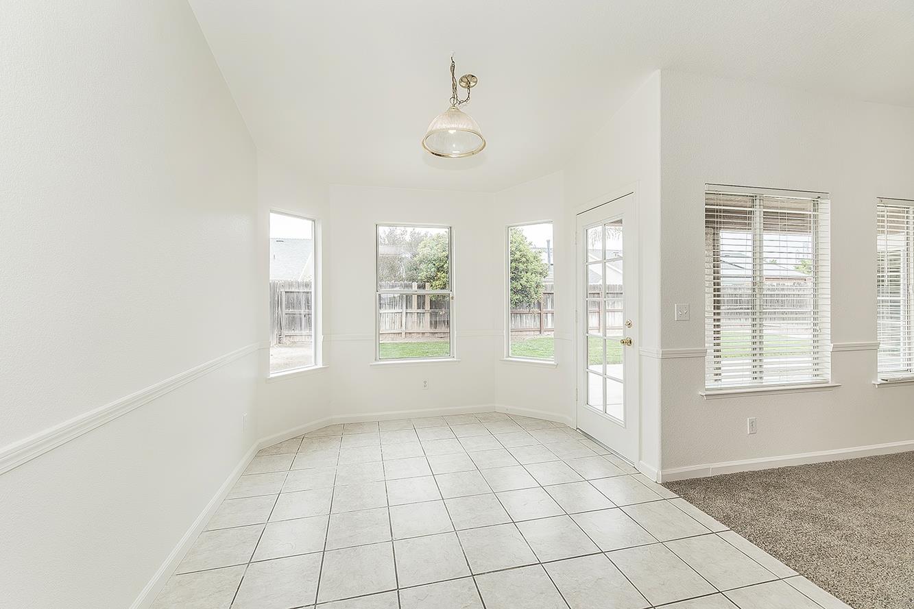 5906 W Paul Ave, Fresno, CA 93722