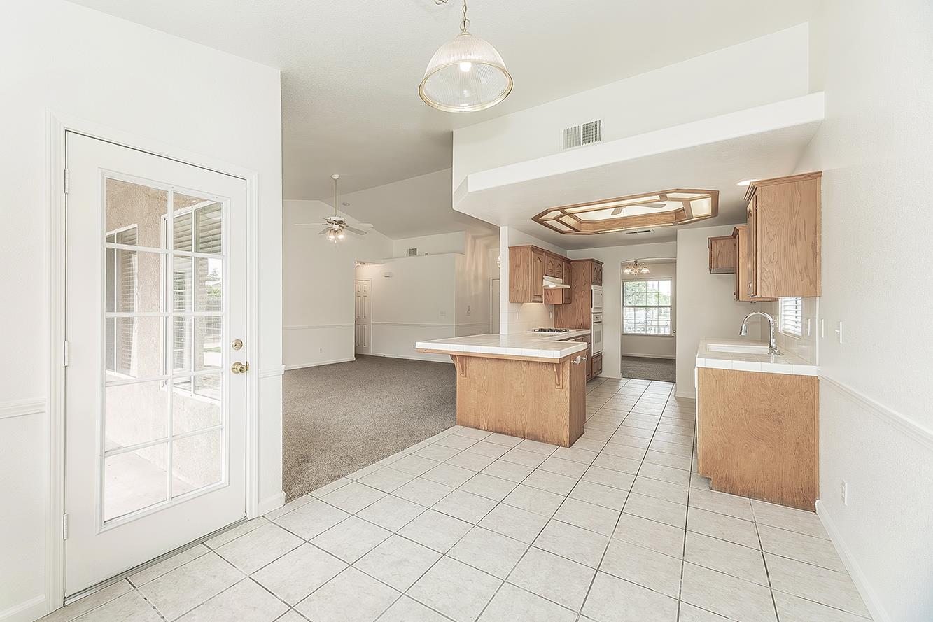 5906 W Paul Ave, Fresno, CA 93722