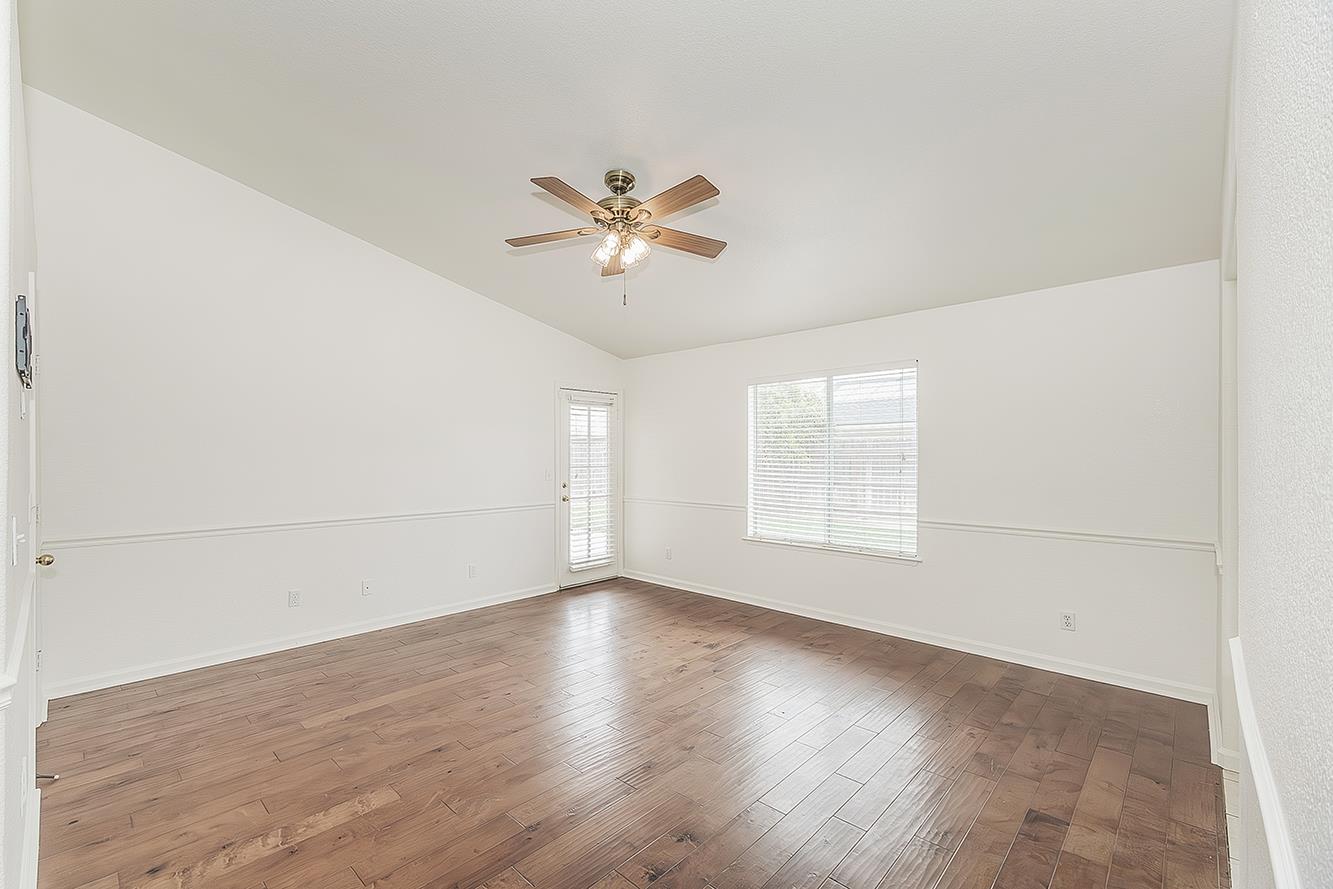 5906 W Paul Ave, Fresno, CA 93722