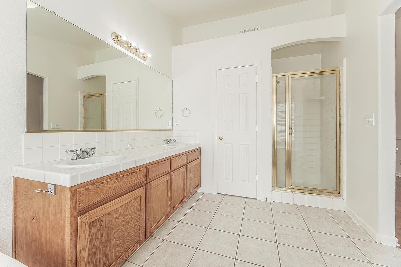 5906 W Paul Ave, Fresno, CA 93722
