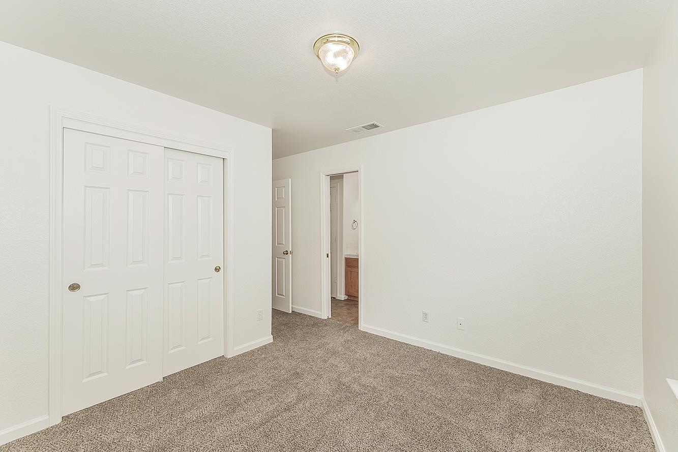 5906 W Paul Ave, Fresno, CA 93722