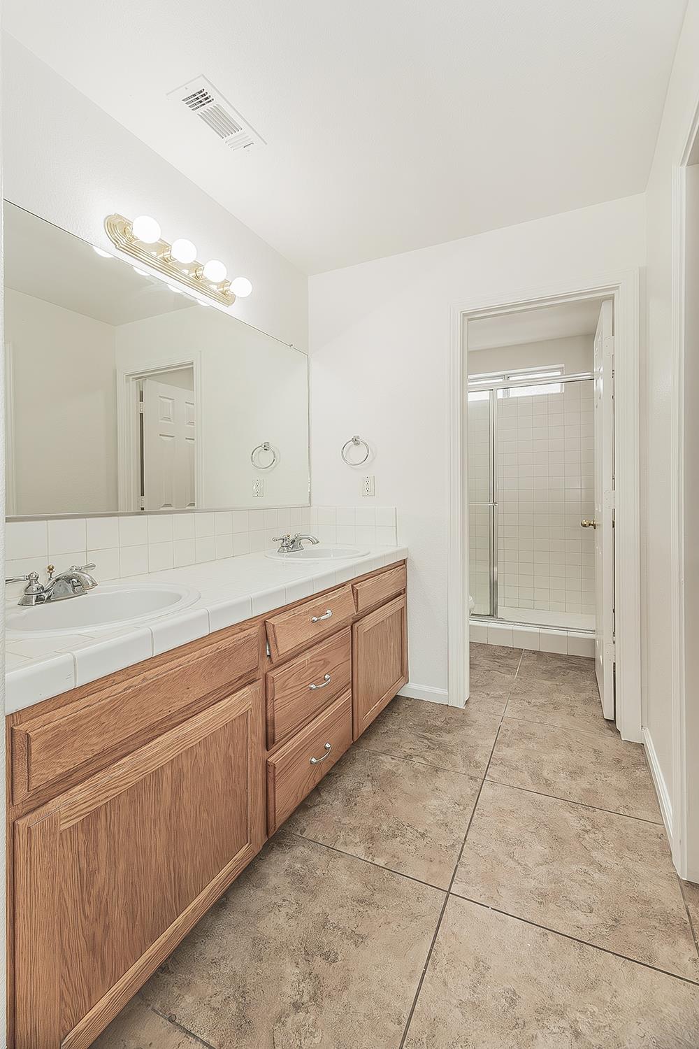 5906 W Paul Ave, Fresno, CA 93722