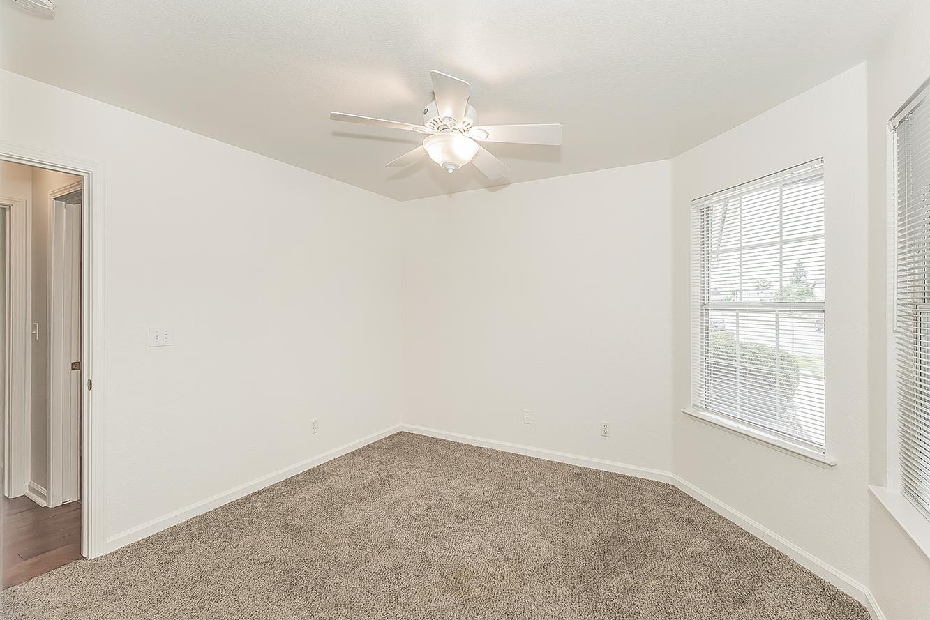 5906 W Paul Ave, Fresno, CA 93722