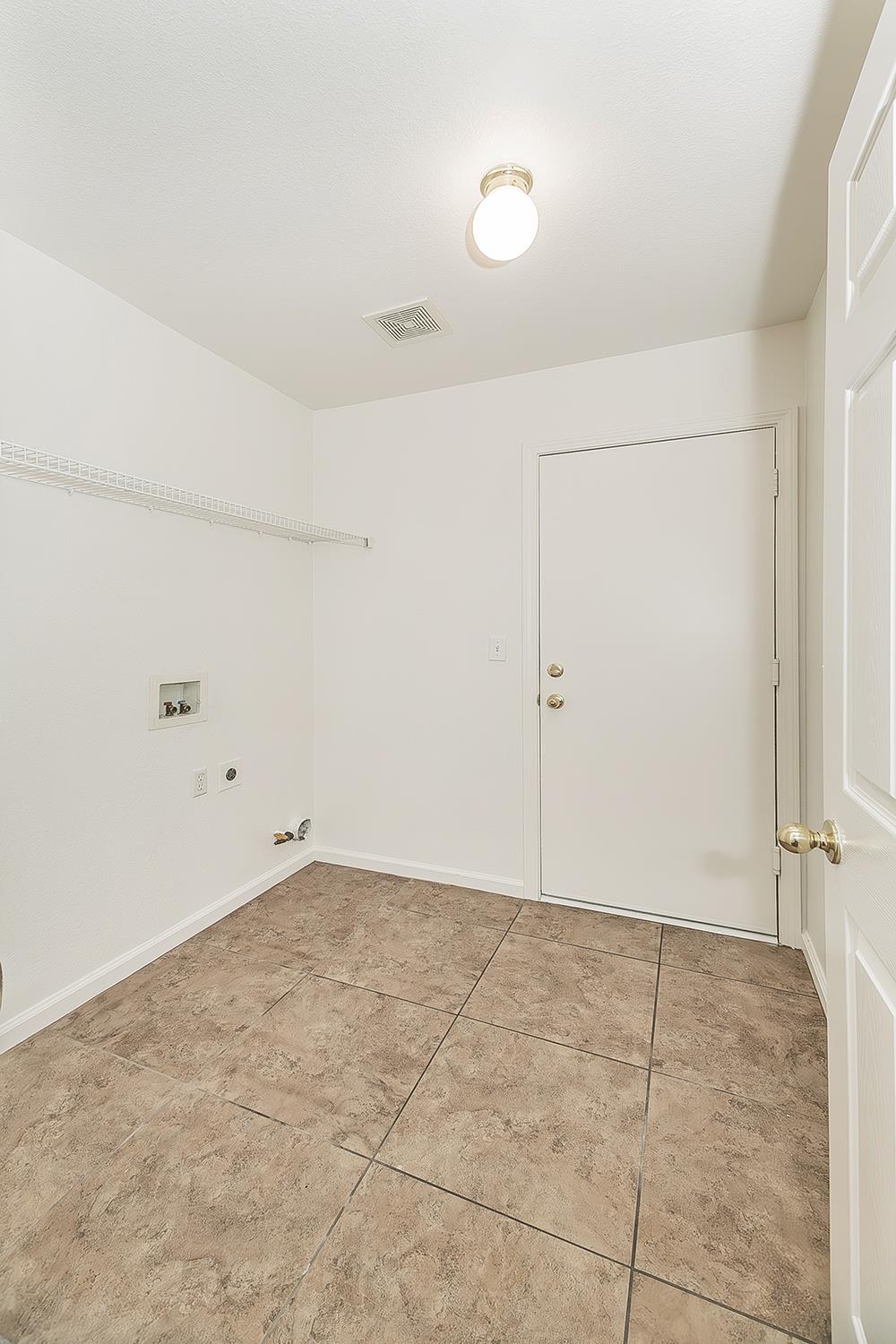 5906 W Paul Ave, Fresno, CA 93722