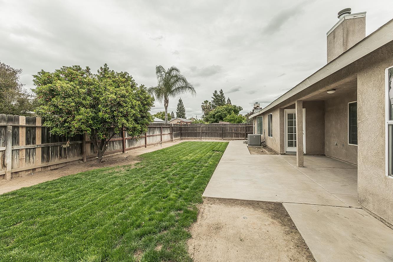 5906 W Paul Ave, Fresno, CA 93722
