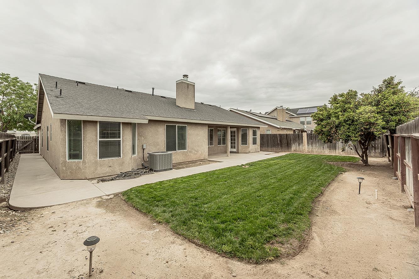 5906 W Paul Ave, Fresno, CA 93722