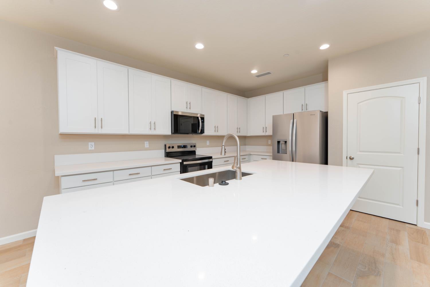 30480 Bellwood Rd, Visalia, CA 93291