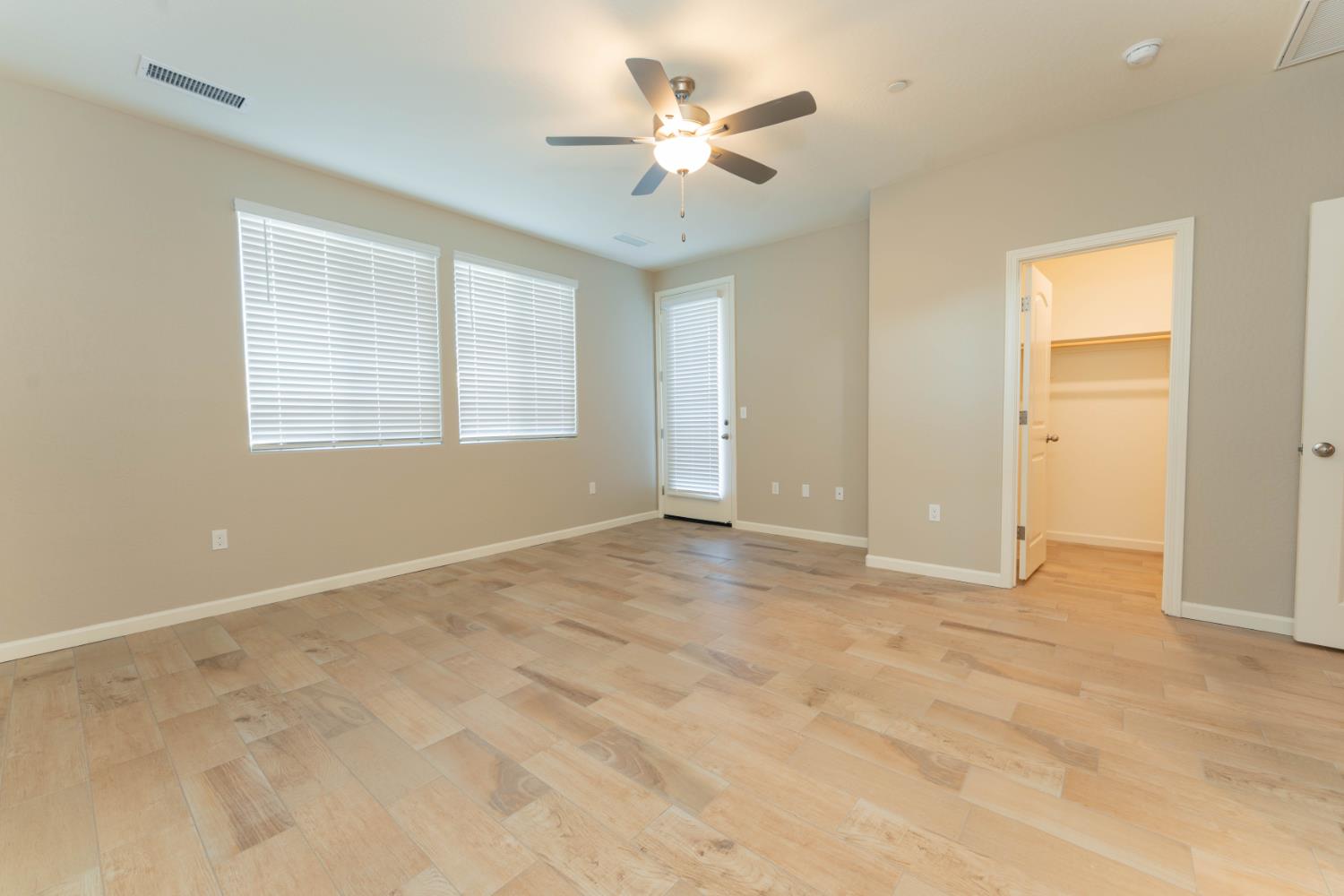 30480 Bellwood Rd, Visalia, CA 93291