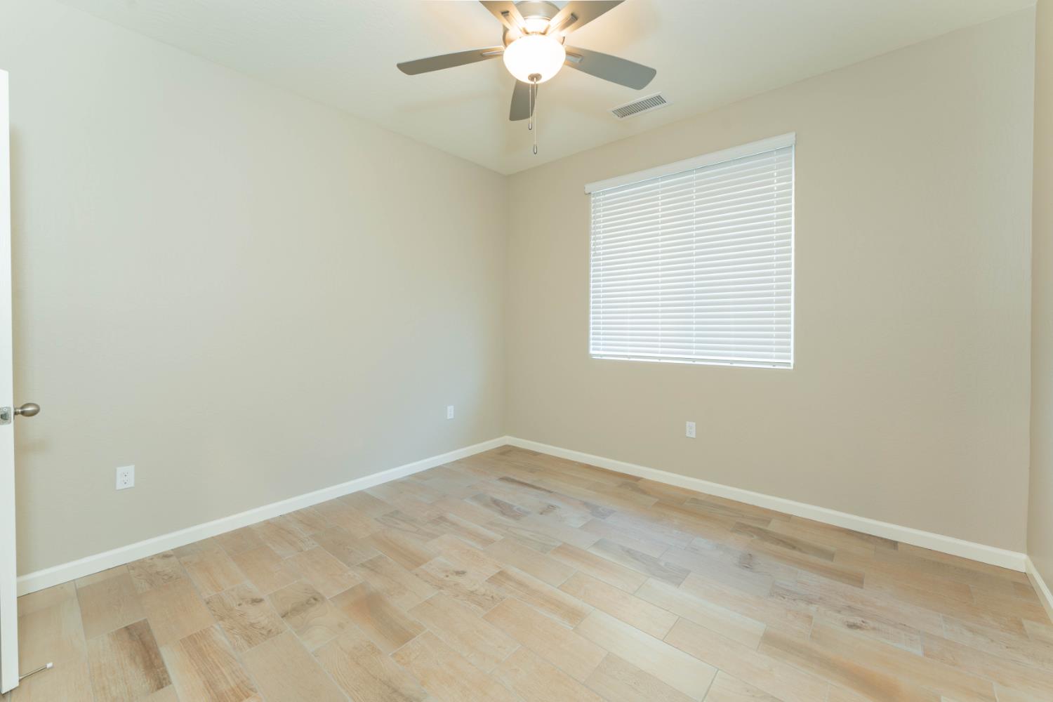 30480 Bellwood Rd, Visalia, CA 93291