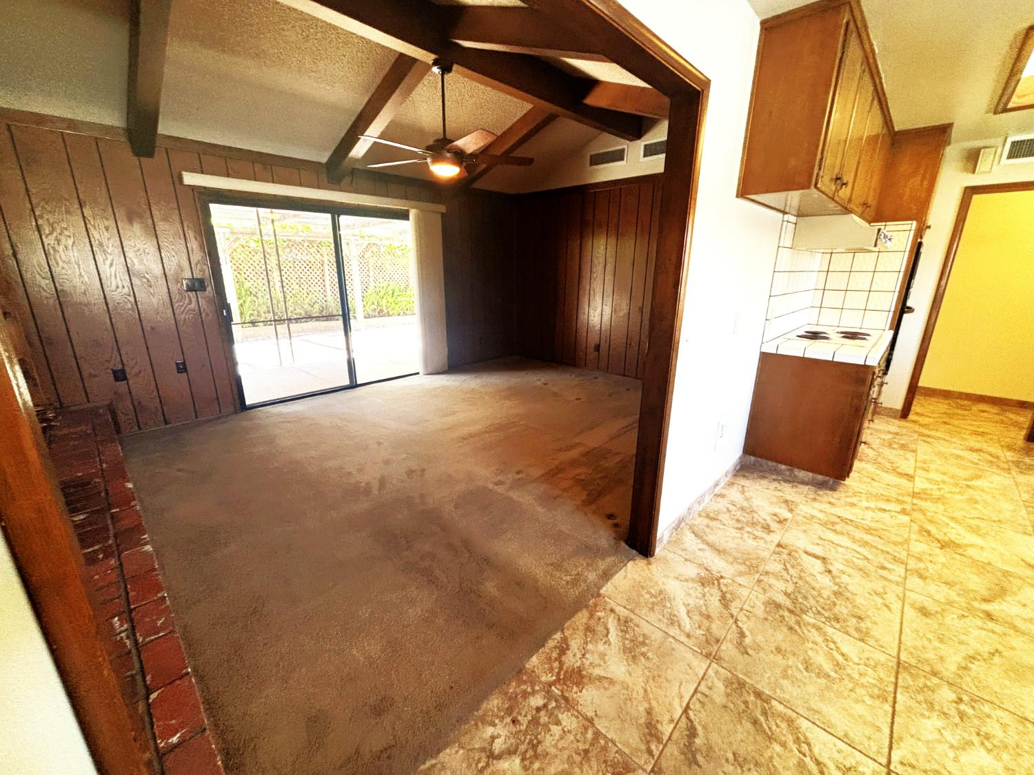867 E Frederick Ave, Fresno, CA 93720