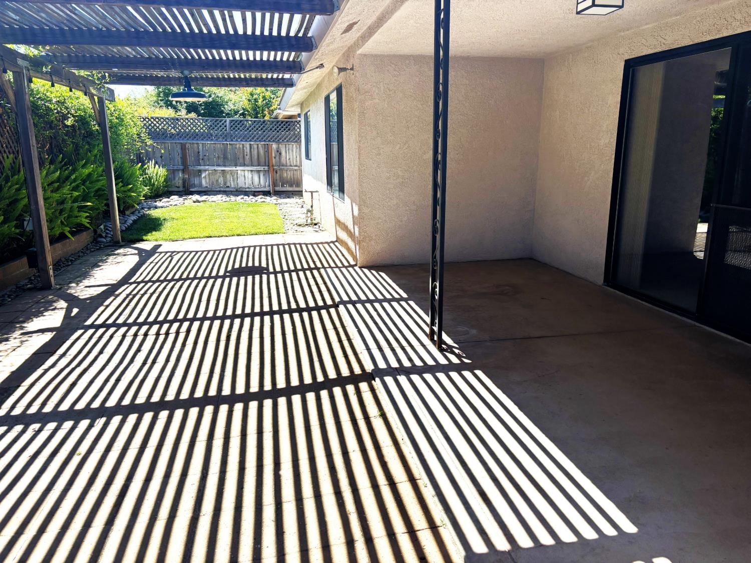 867 E Frederick Ave, Fresno, CA 93720