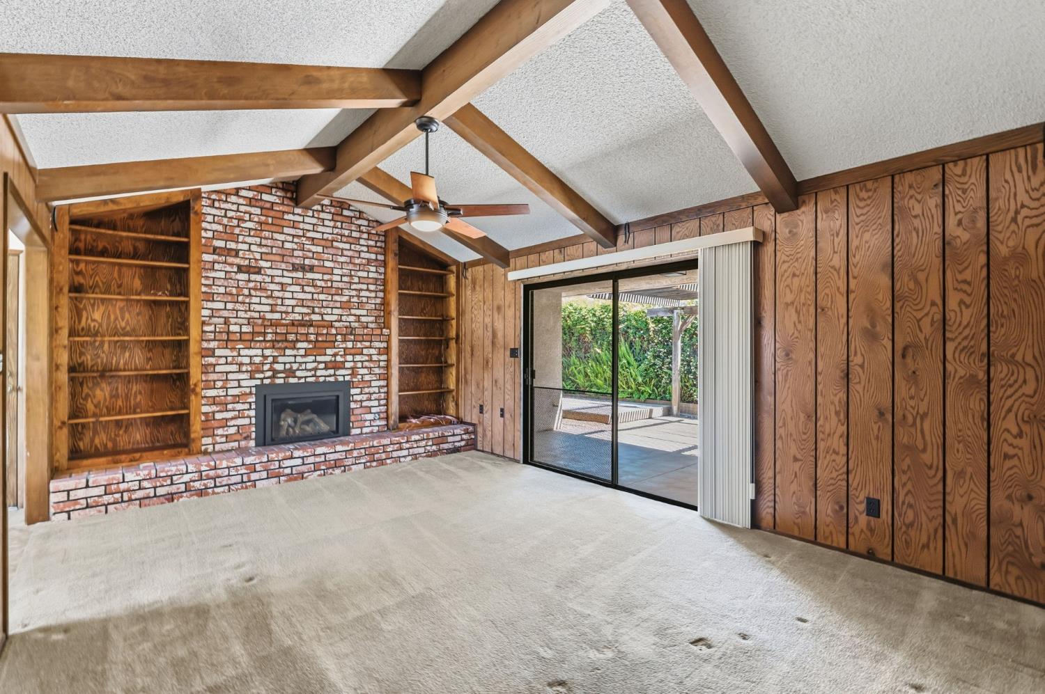 867 E Frederick Ave, Fresno, CA 93720
