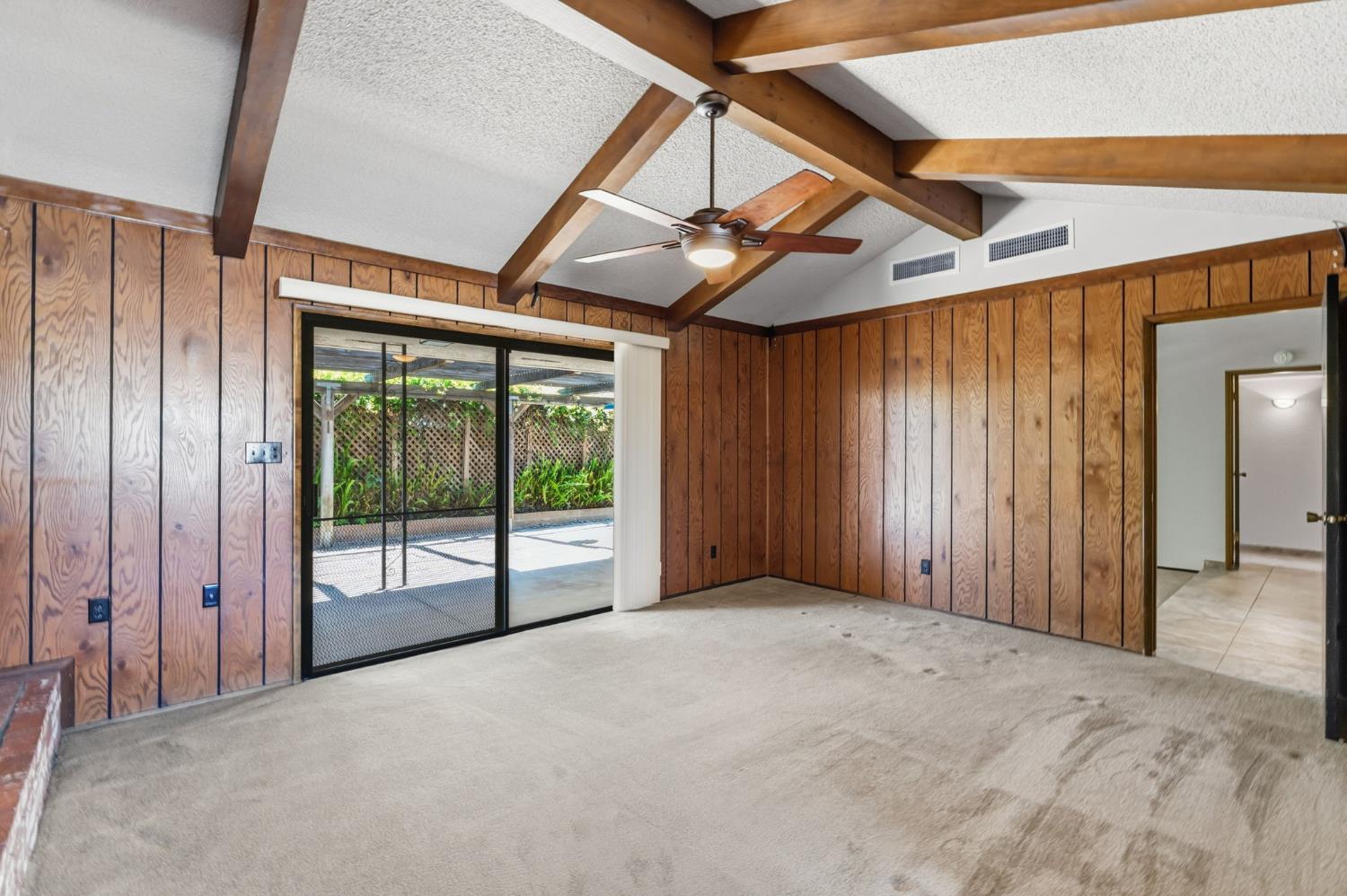 867 E Frederick Ave, Fresno, CA 93720