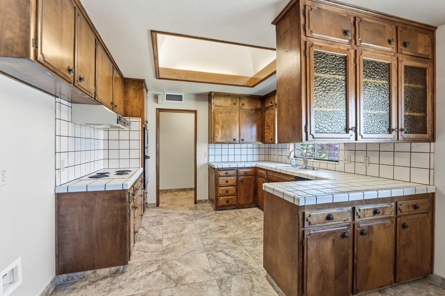 867 E Frederick Ave, Fresno, CA 93720