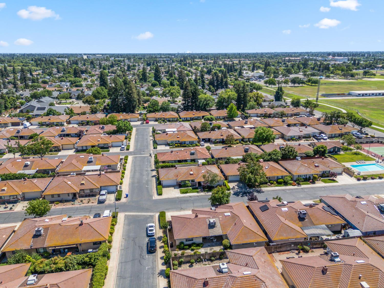 867 E Frederick Ave, Fresno, CA 93720