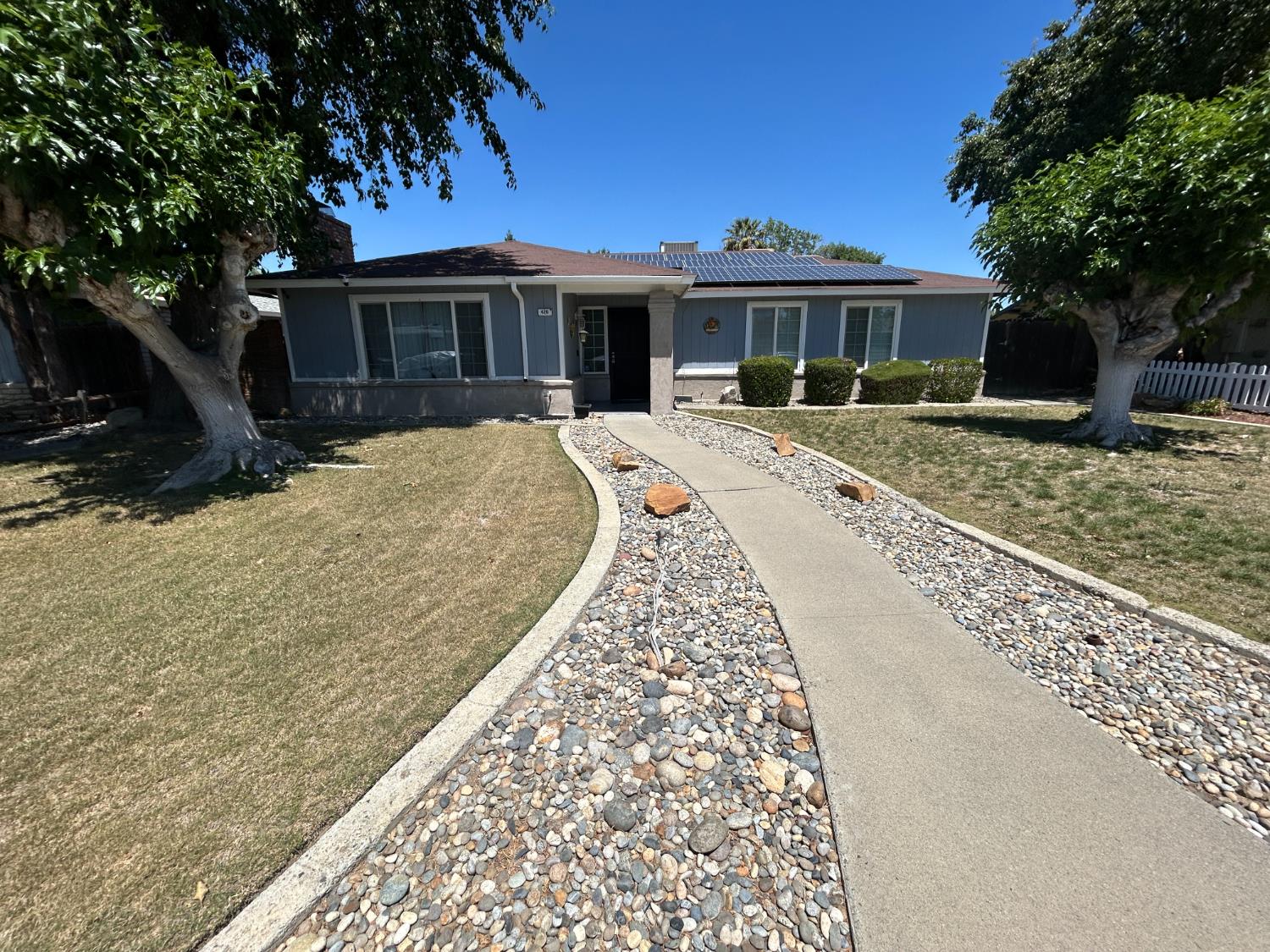 420 W Houston St, Coalinga, CA 93210