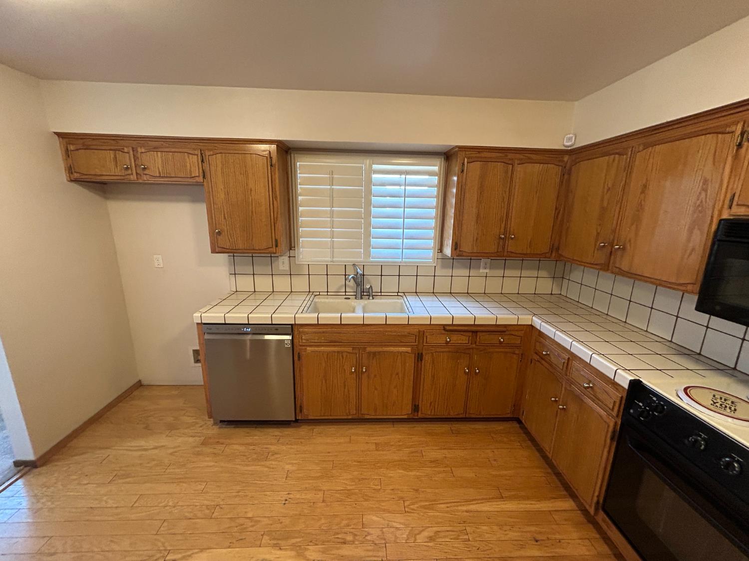 420 W Houston St, Coalinga, CA 93210