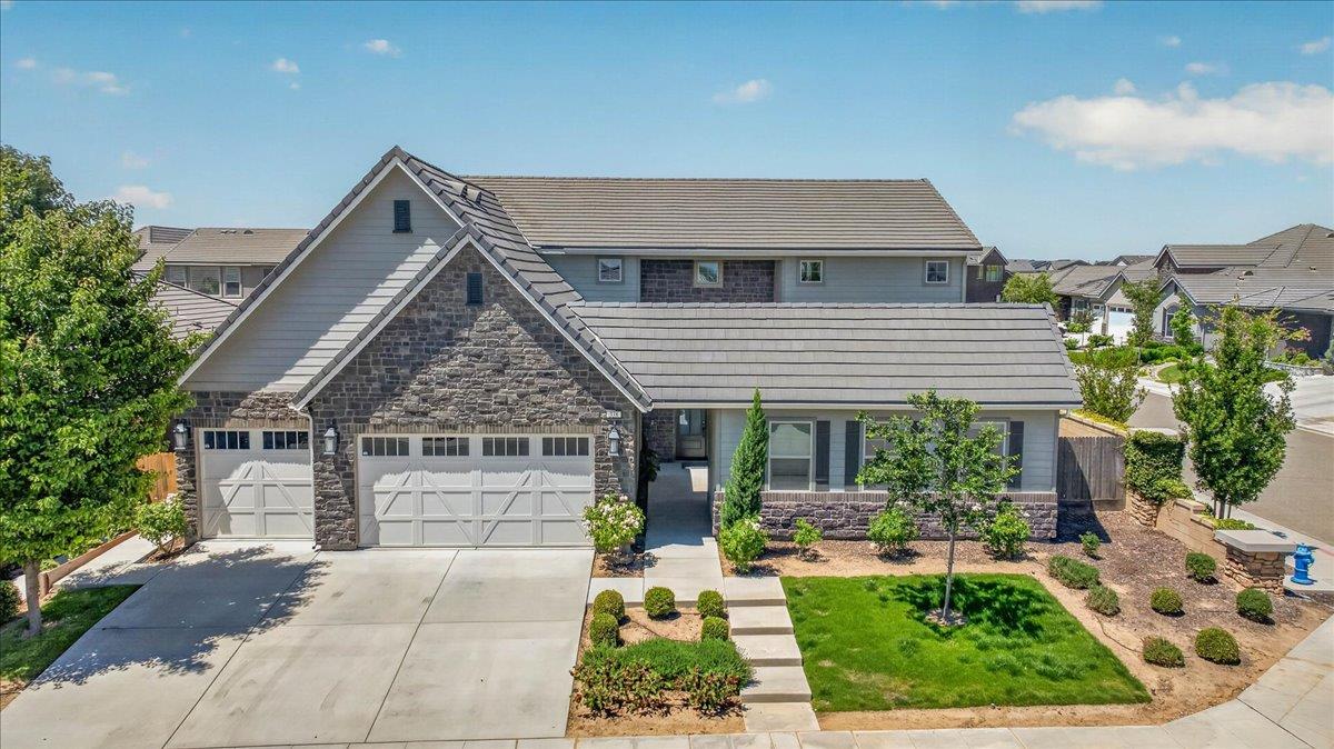 338 Boulder Dr S, Madera, CA 93636