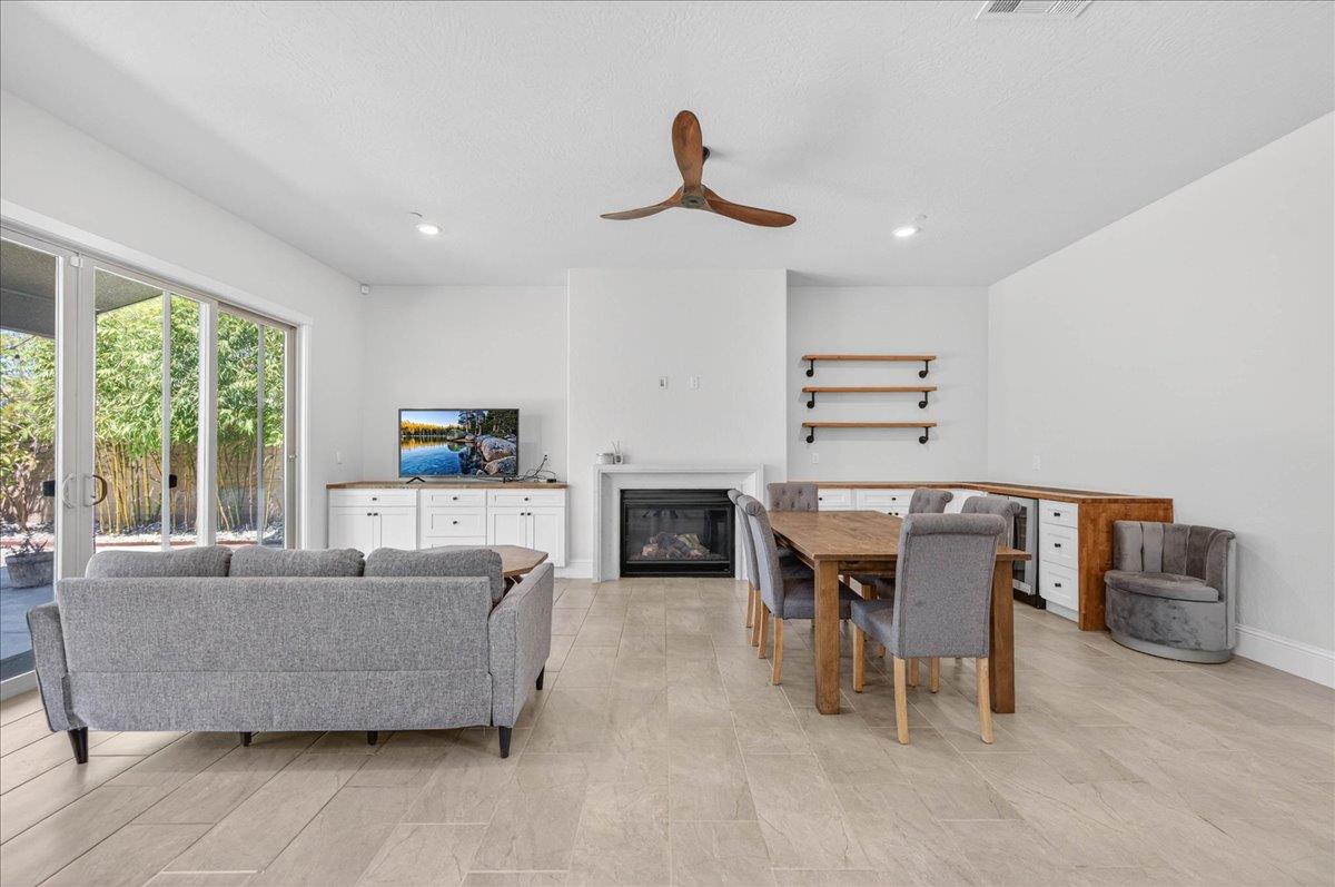338 Boulder Dr S, Madera, CA 93636
