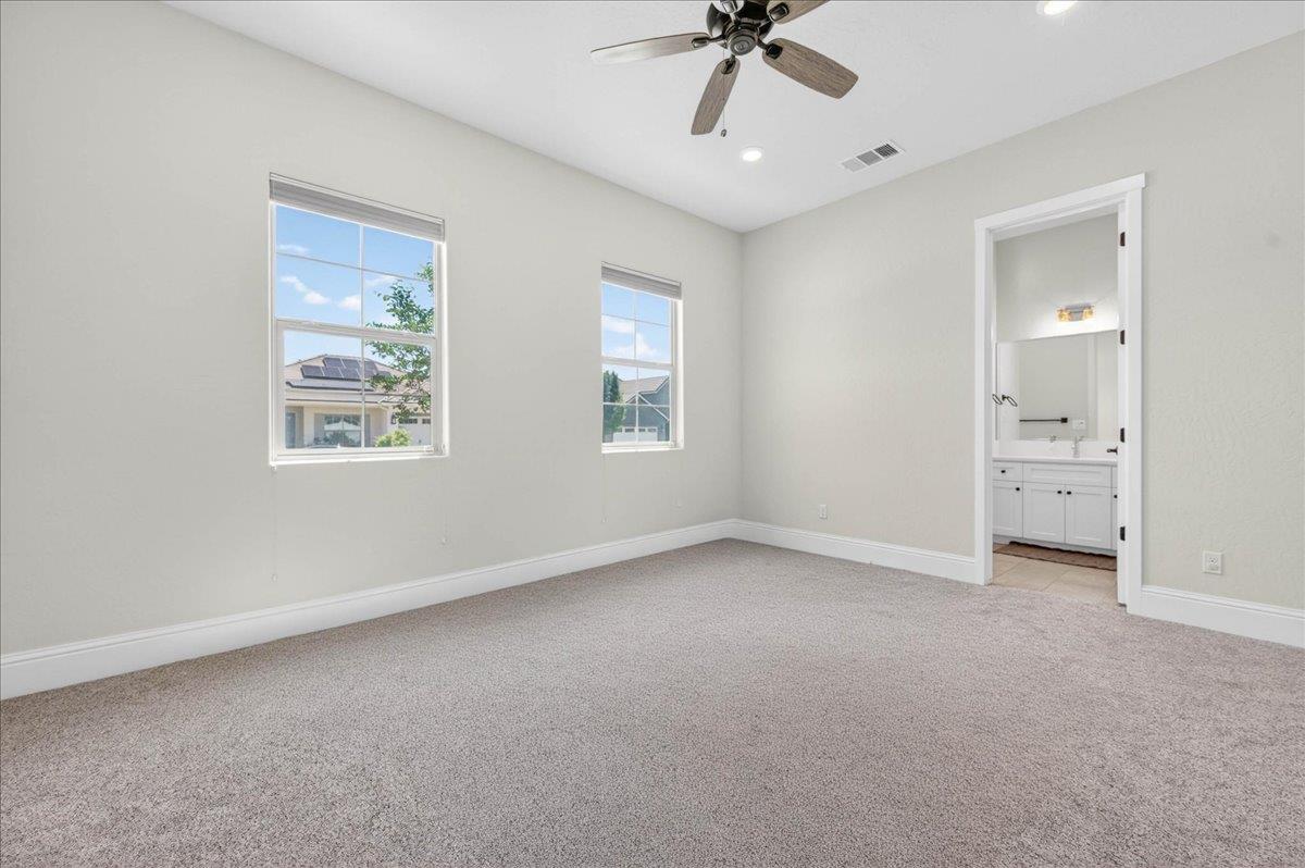 338 Boulder Dr S, Madera, CA 93636