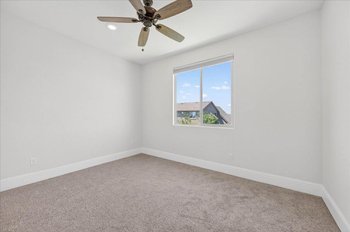 338 Boulder Dr S, Madera, CA 93636