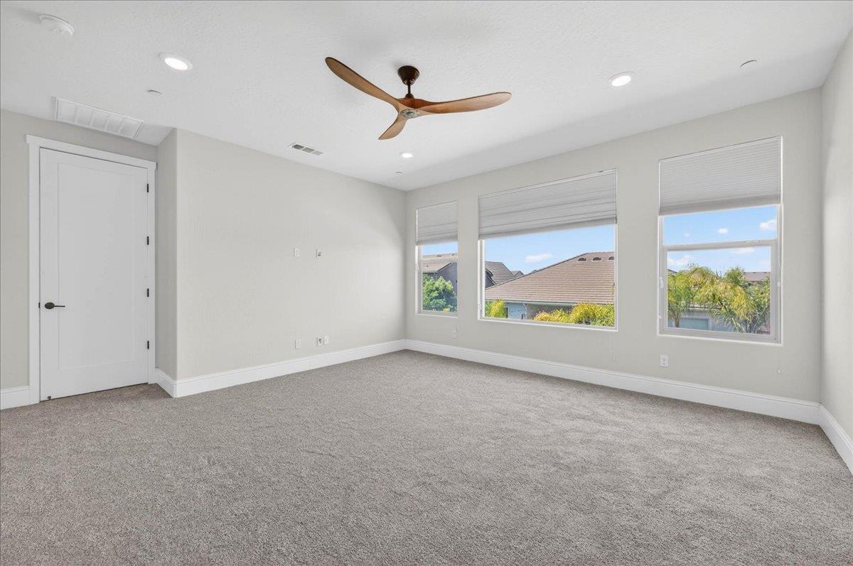 338 Boulder Dr S, Madera, CA 93636