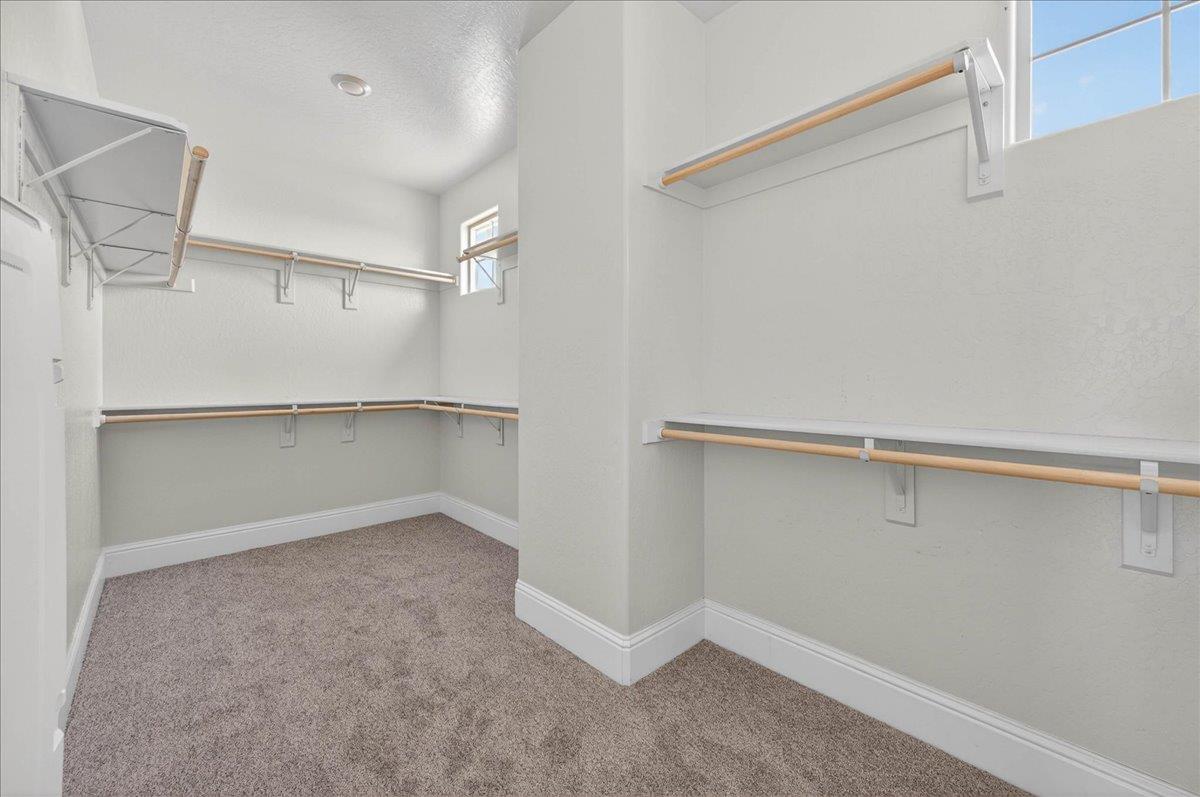 338 Boulder Dr S, Madera, CA 93636