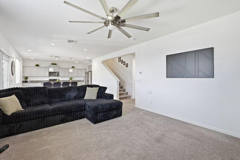 1799 Florence Ave, Dinuba, CA 93618
