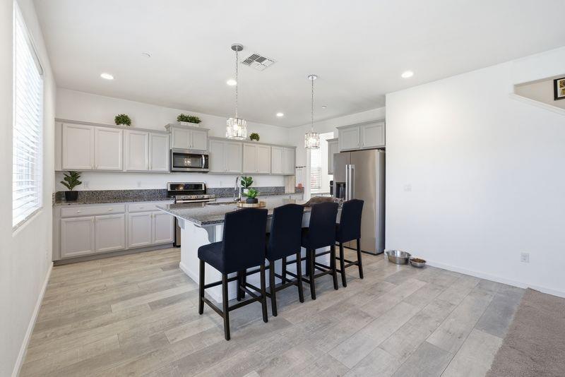 1799 Florence Ave, Dinuba, CA 93618