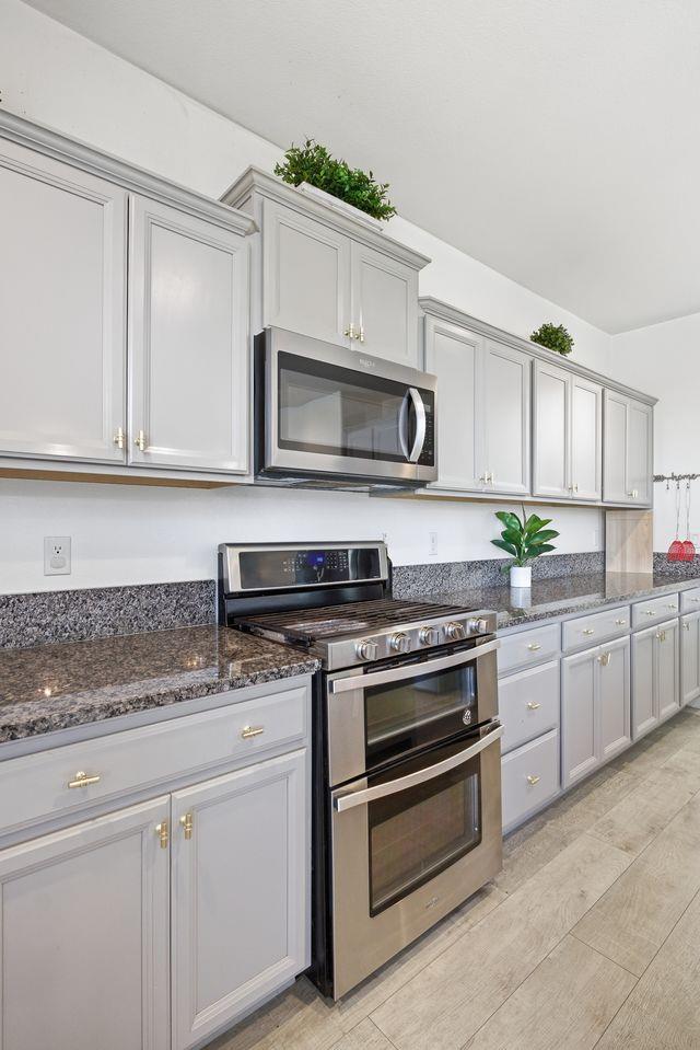 1799 Florence Ave, Dinuba, CA 93618
