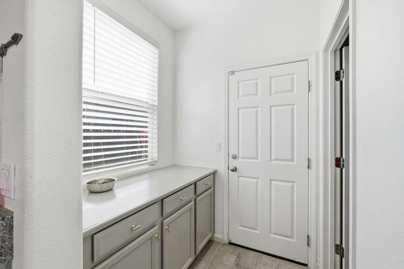 1799 Florence Ave, Dinuba, CA 93618