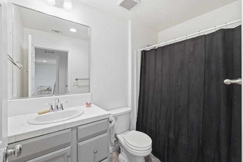 1799 Florence Ave, Dinuba, CA 93618