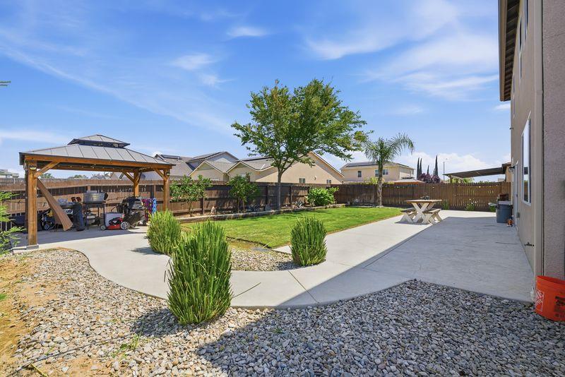 1799 Florence Ave, Dinuba, CA 93618