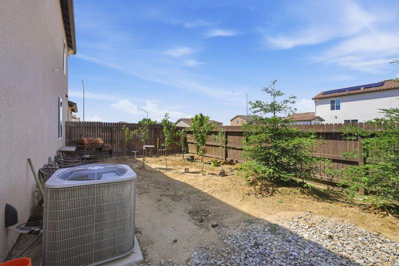 1799 Florence Ave, Dinuba, CA 93618