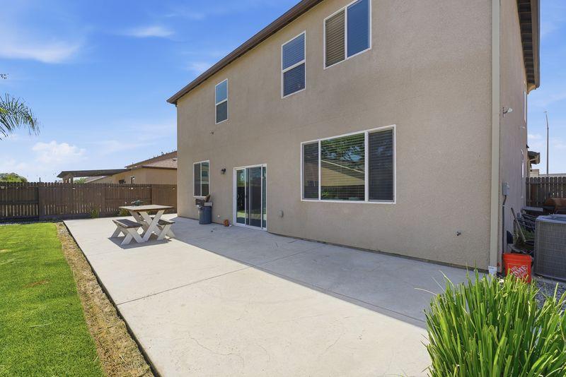 1799 Florence Ave, Dinuba, CA 93618