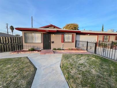 3555 E McKinley Ave, Fresno, CA 93703