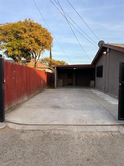 3555 E McKinley Ave, Fresno, CA 93703