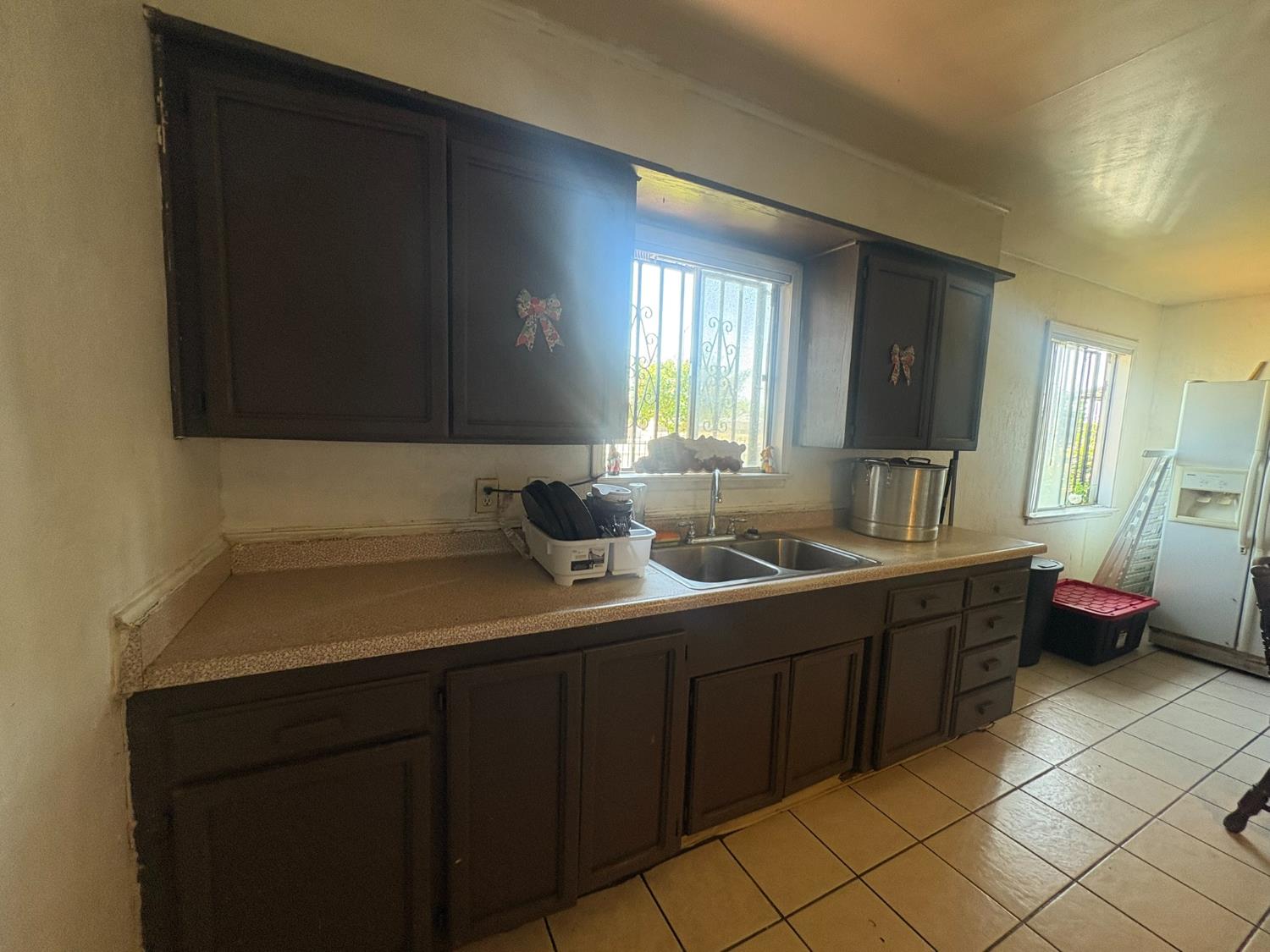 3555 E McKinley Ave, Fresno, CA 93703