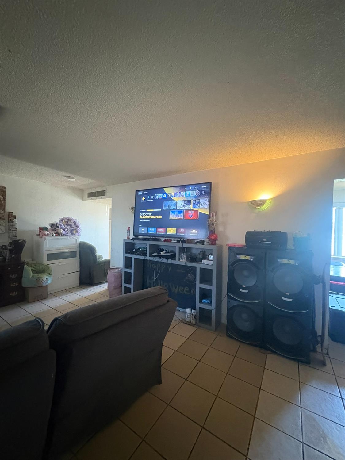 3555 E McKinley Ave, Fresno, CA 93703