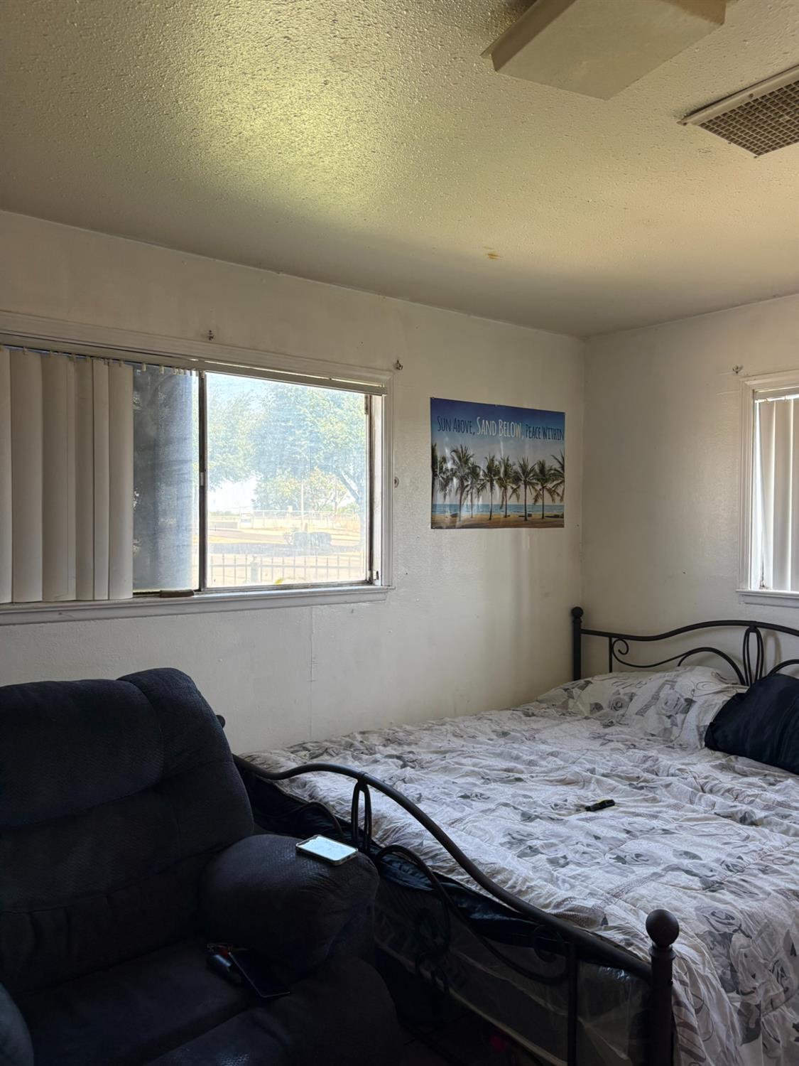 3555 E McKinley Ave, Fresno, CA 93703