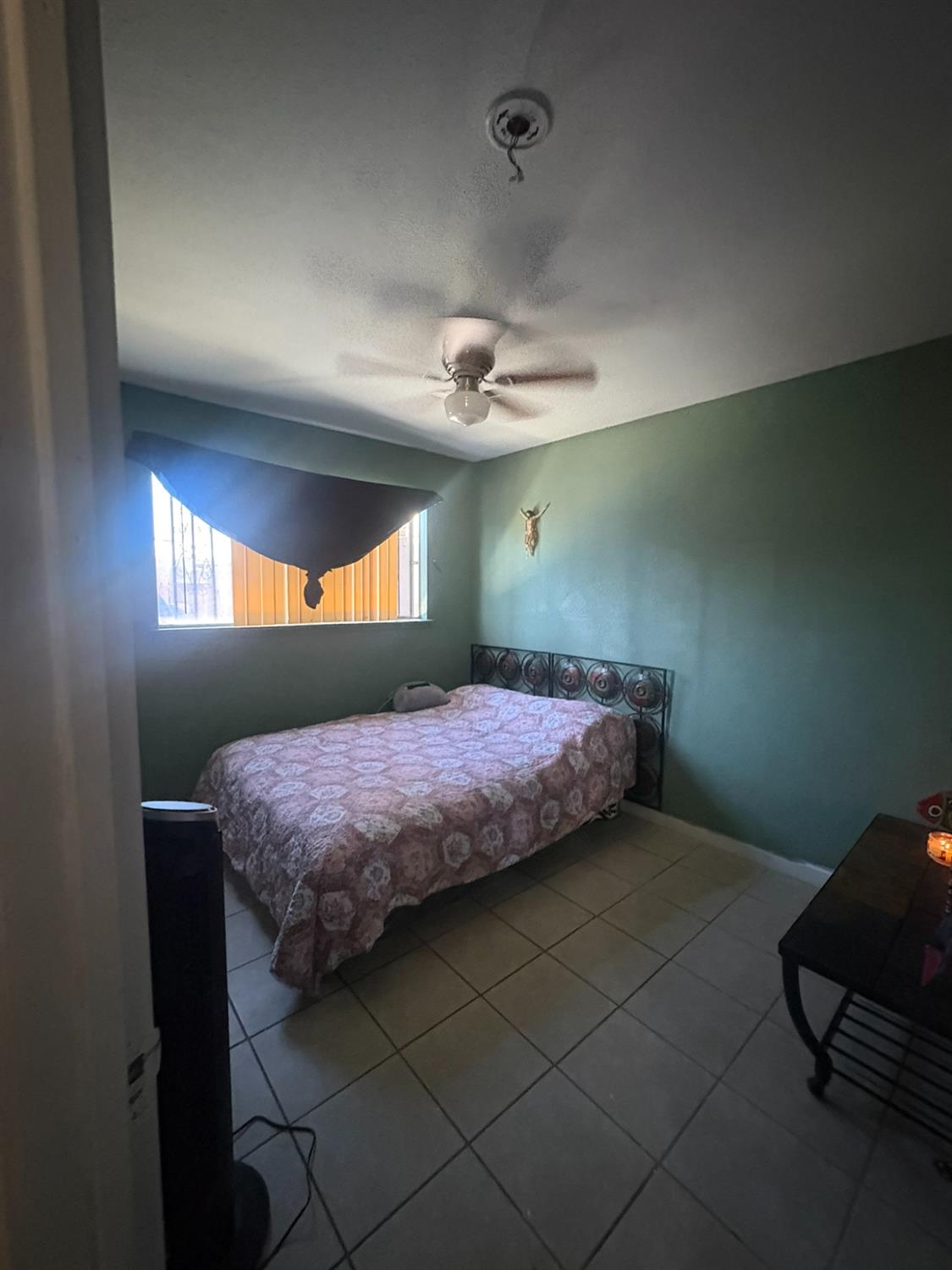 3555 E McKinley Ave, Fresno, CA 93703