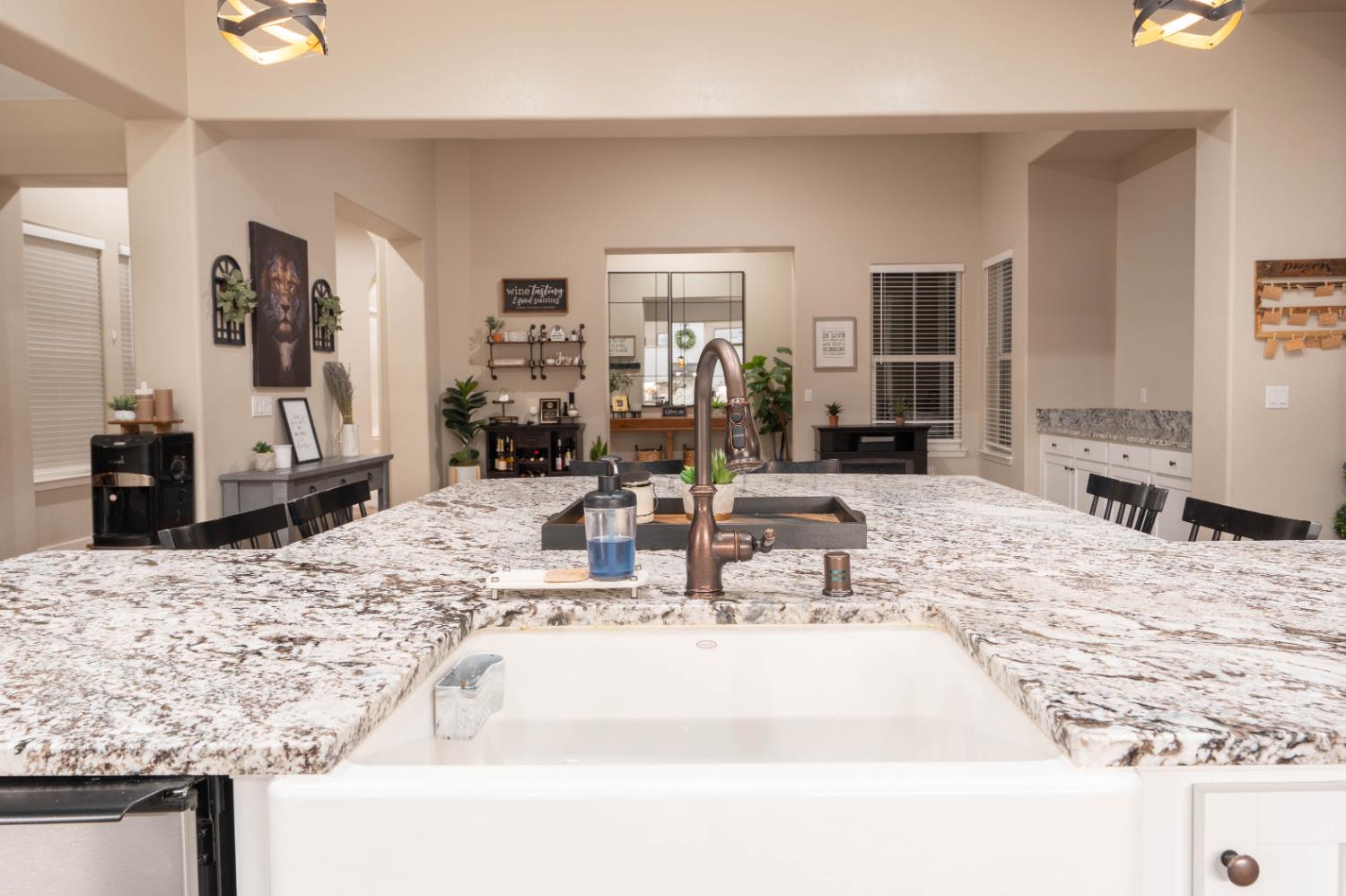 3601 Lark Ave, Visalia, CA 93291