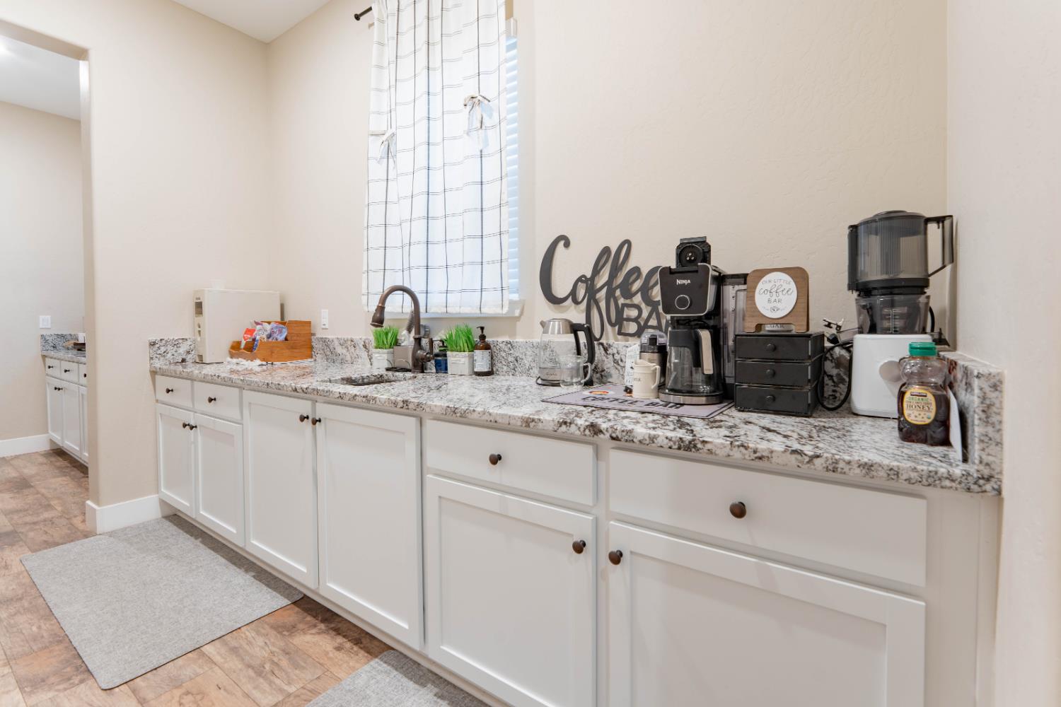 3601 Lark Ave, Visalia, CA 93291