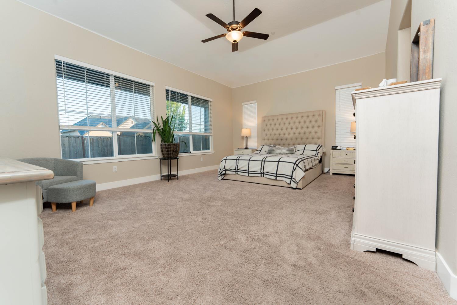 3601 Lark Ave, Visalia, CA 93291