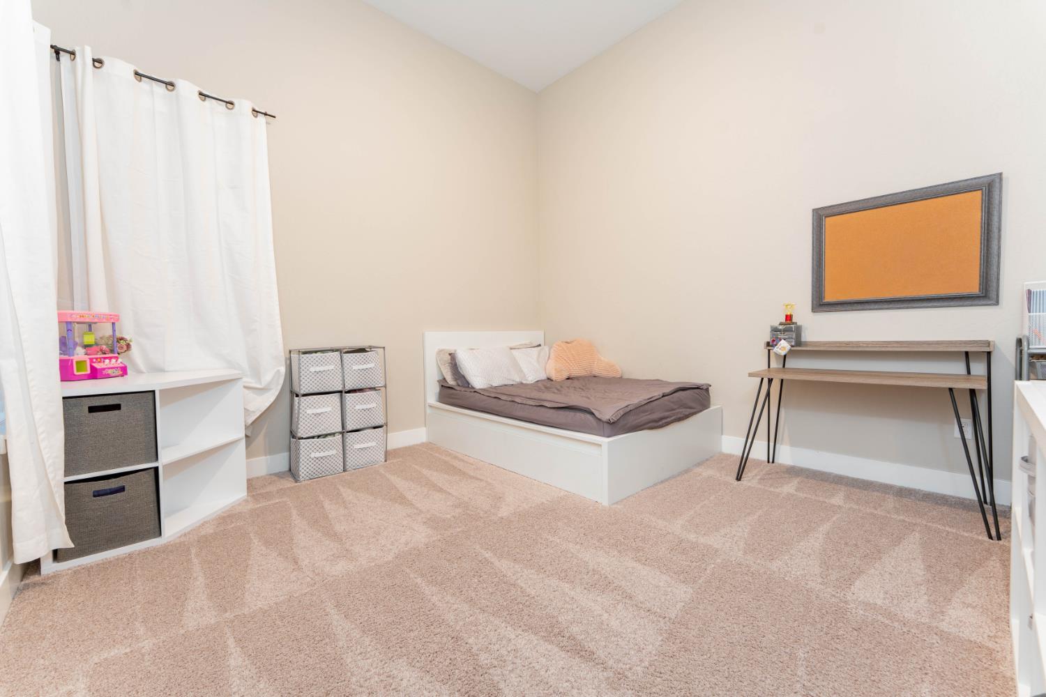 3601 Lark Ave, Visalia, CA 93291