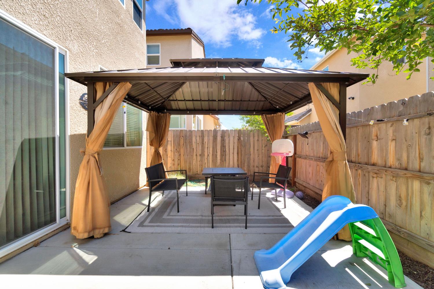 3750 Highclere Way, Clovis, CA 93619